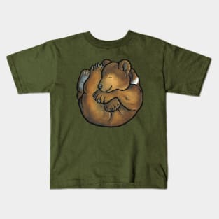 Sleeping brown bear cub Kids T-Shirt